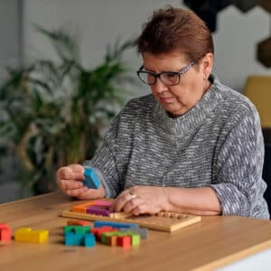 Novellus Cypresswood | Senior woman practicing memory care